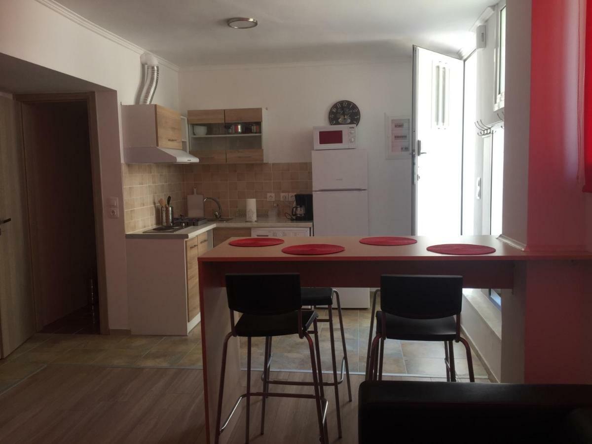 Loutraki Hostel Εξωτερικό φωτογραφία